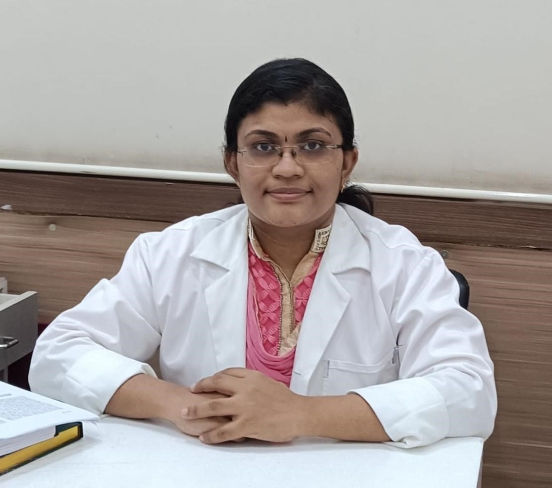 Dr Dhivya
